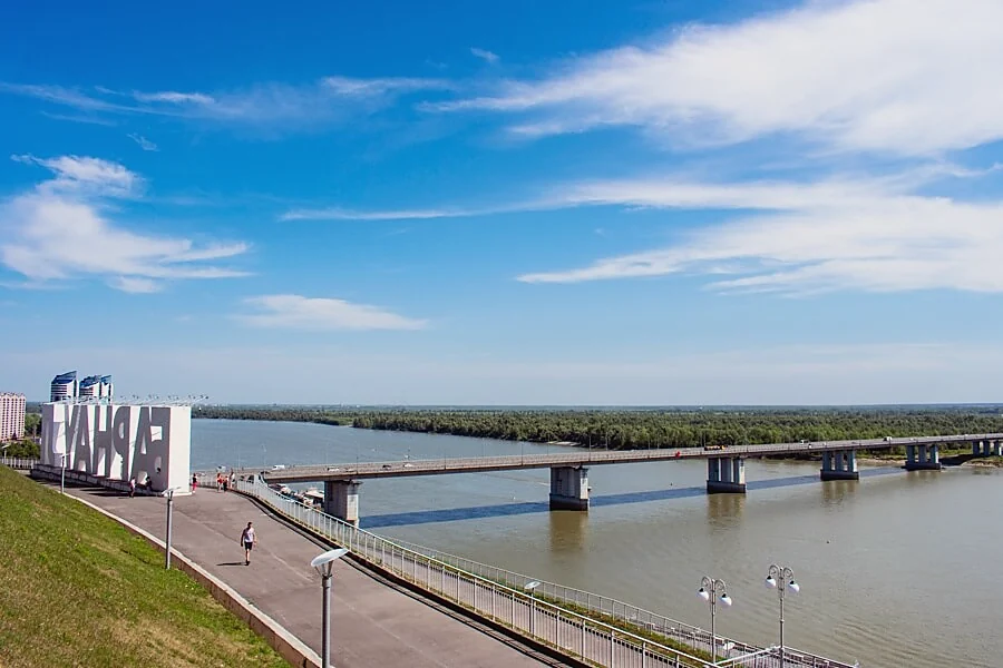 Мост через Обь в Барнауле